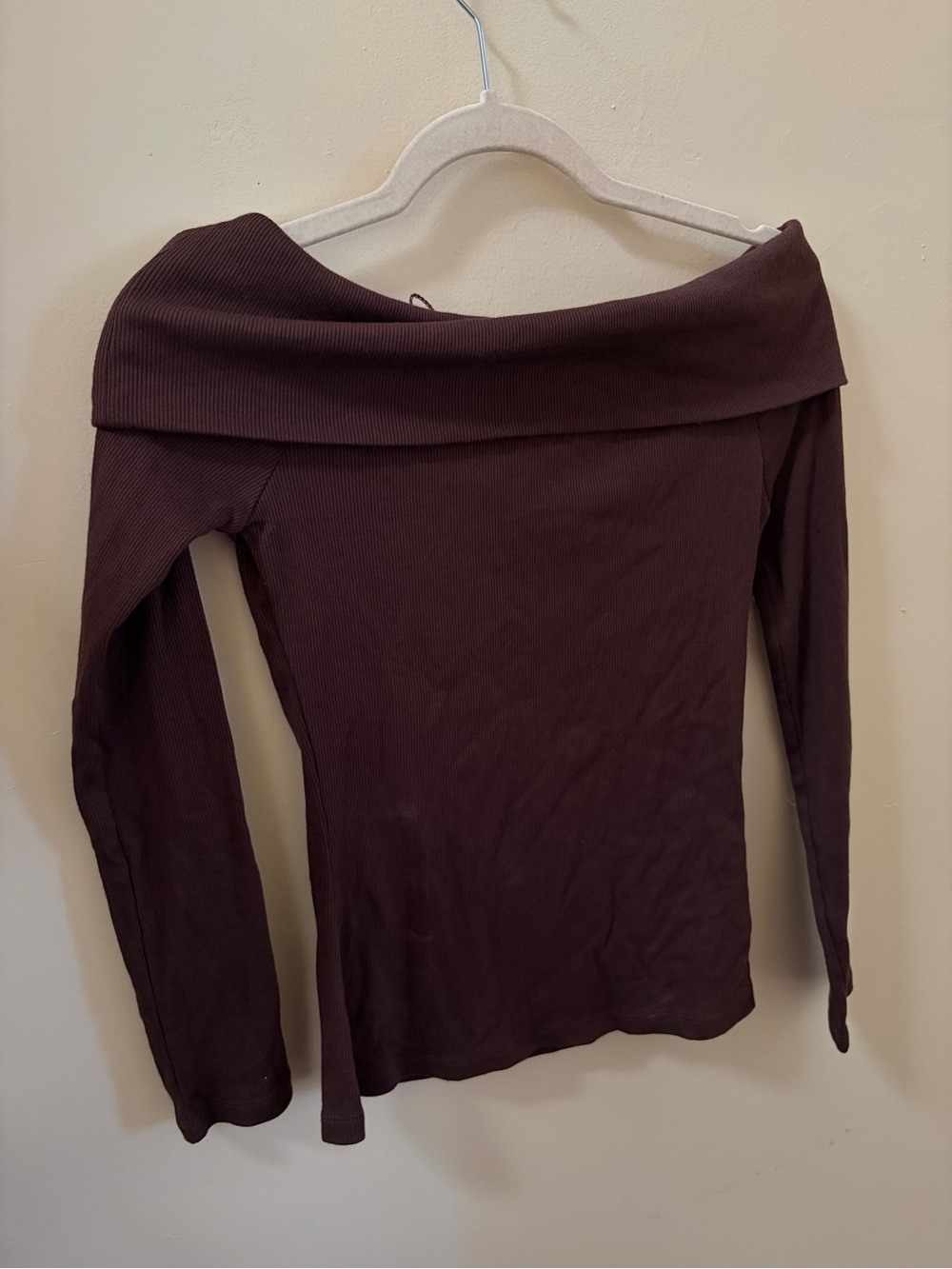 gap chocolate brown off shoulder long sleeve